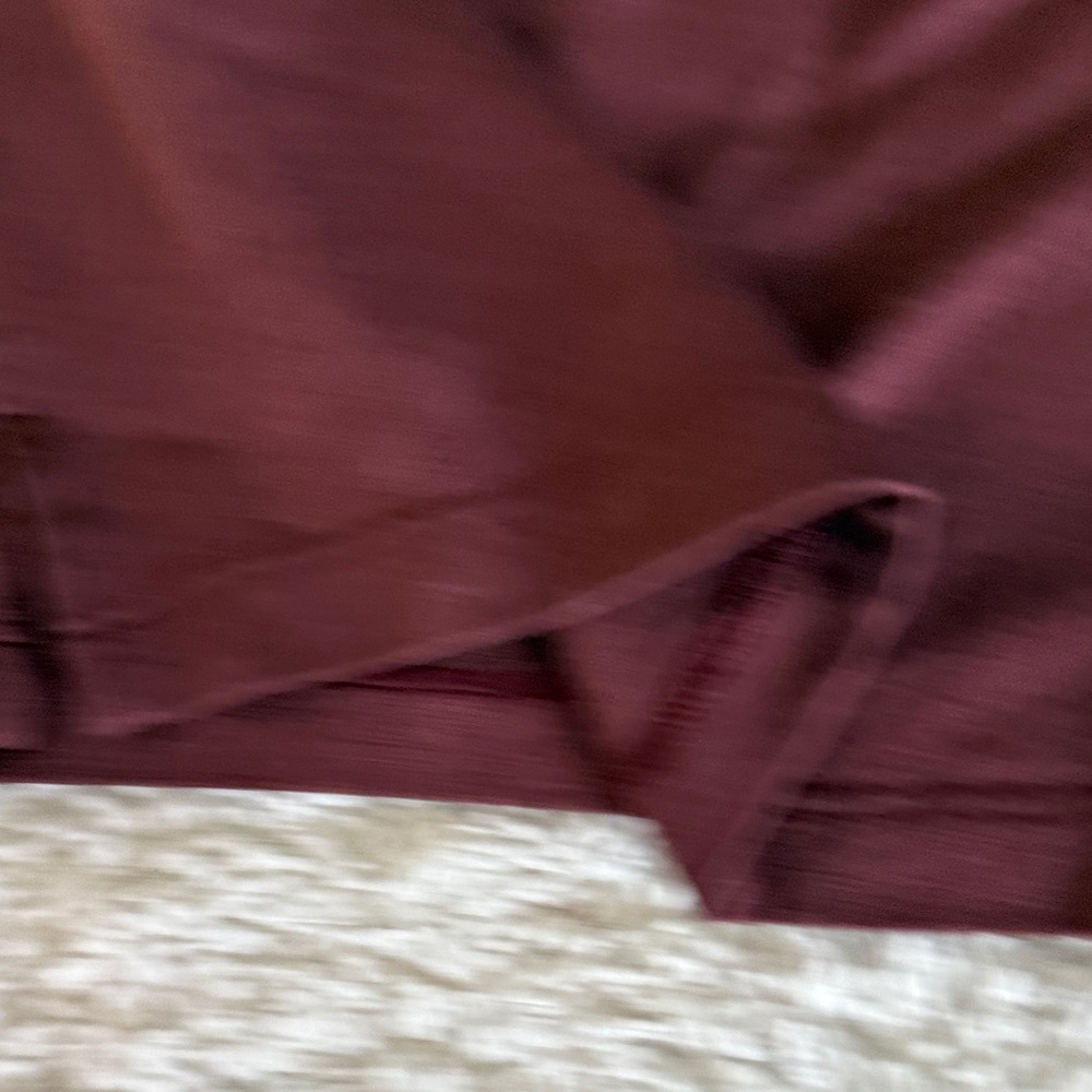 Lululemon Maroon Crop Top - Picture 3 of 4